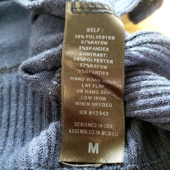 Coin 1804 M Sleeveless Knit Tank Top Navy Button Back Detail Relaxed Fit Stretch - Picture 8 of 10